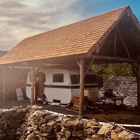 Les Caravanes Du Maquis Bed & Breakfast *